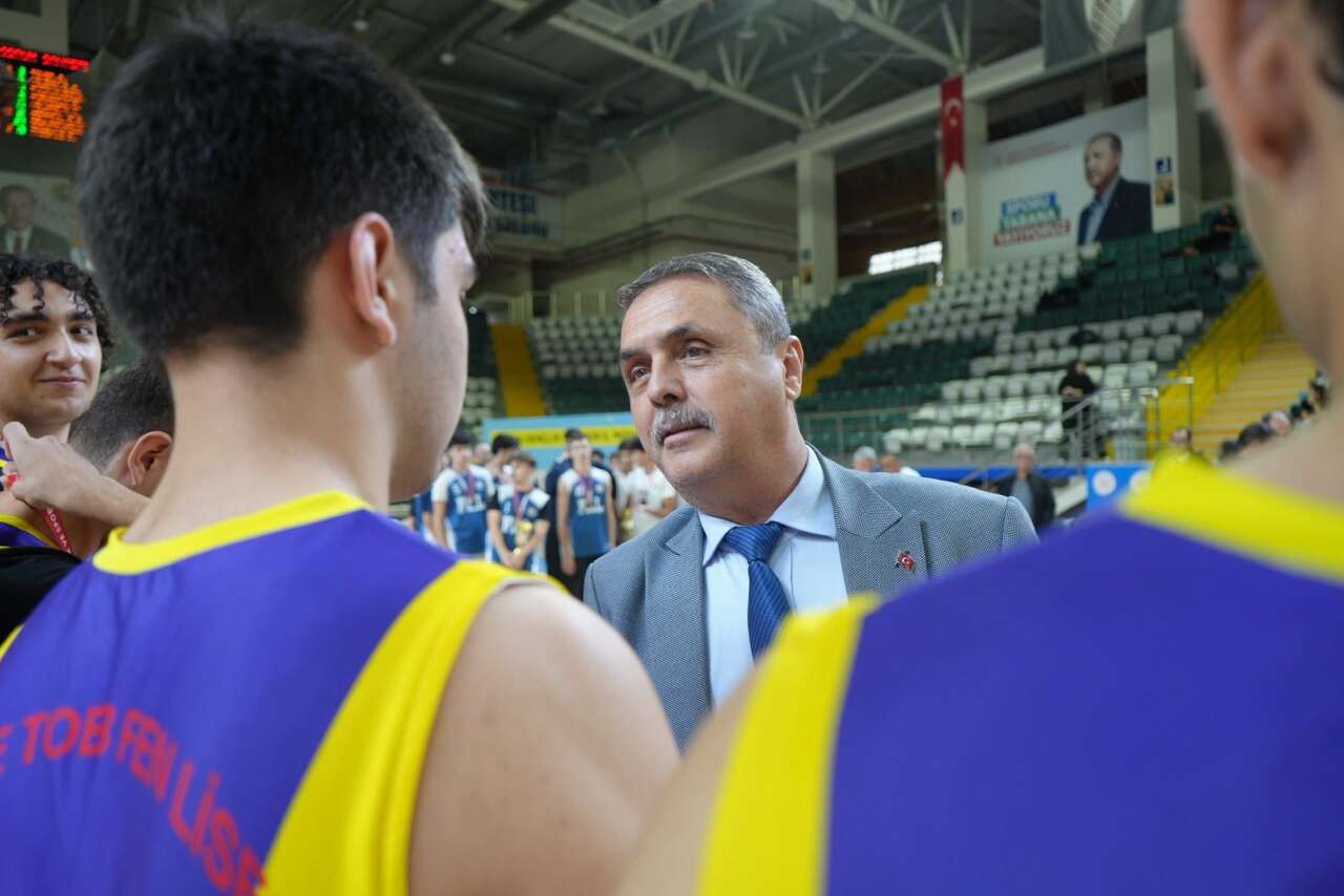 Muğla’da Okul Sporları Basketbol İl Birinciliği Ödüllerle Taçlandı 7
